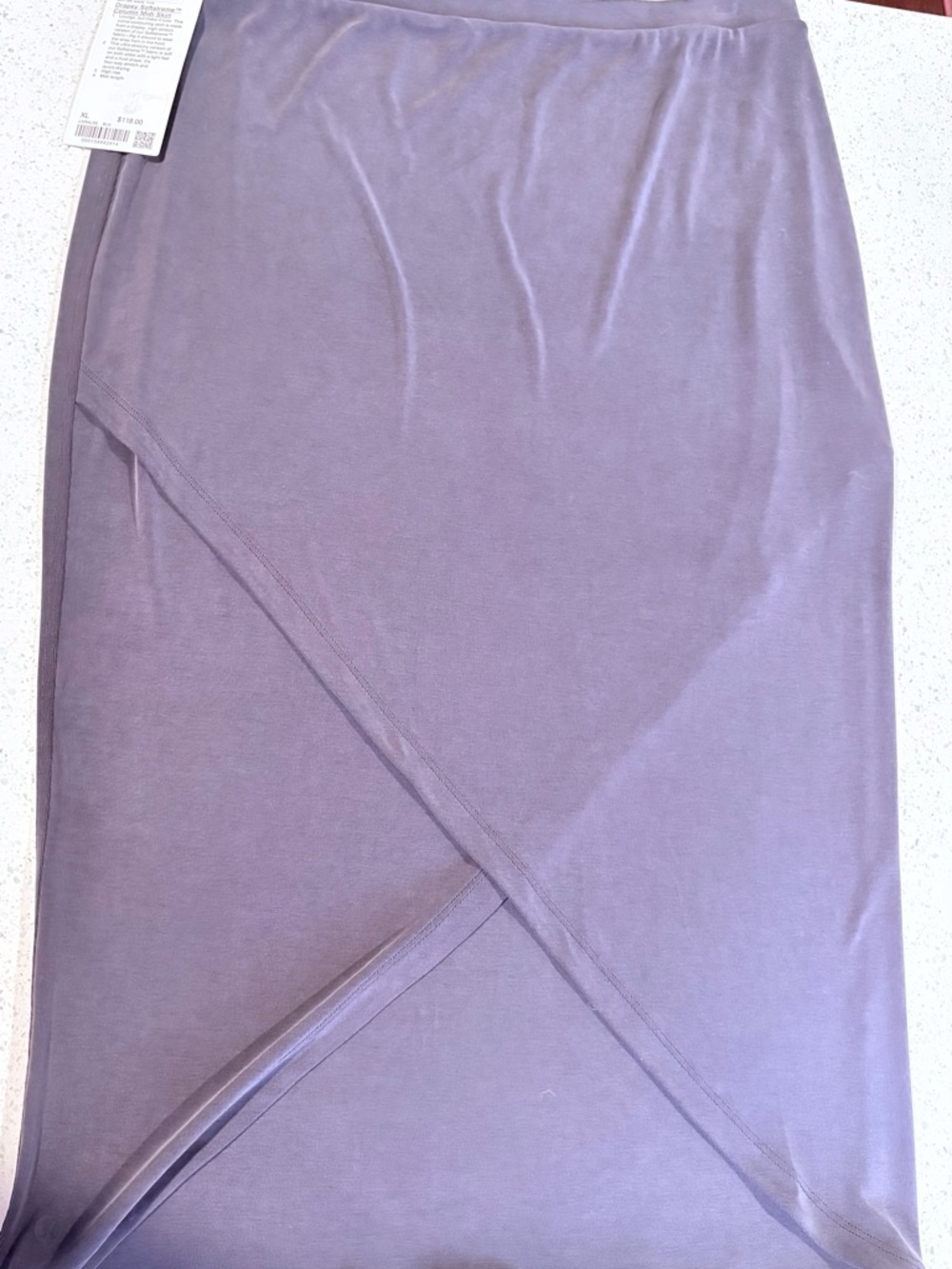 Lululemon 🍋 Drapey Softstreme, Column Midi Skirt.  In Black